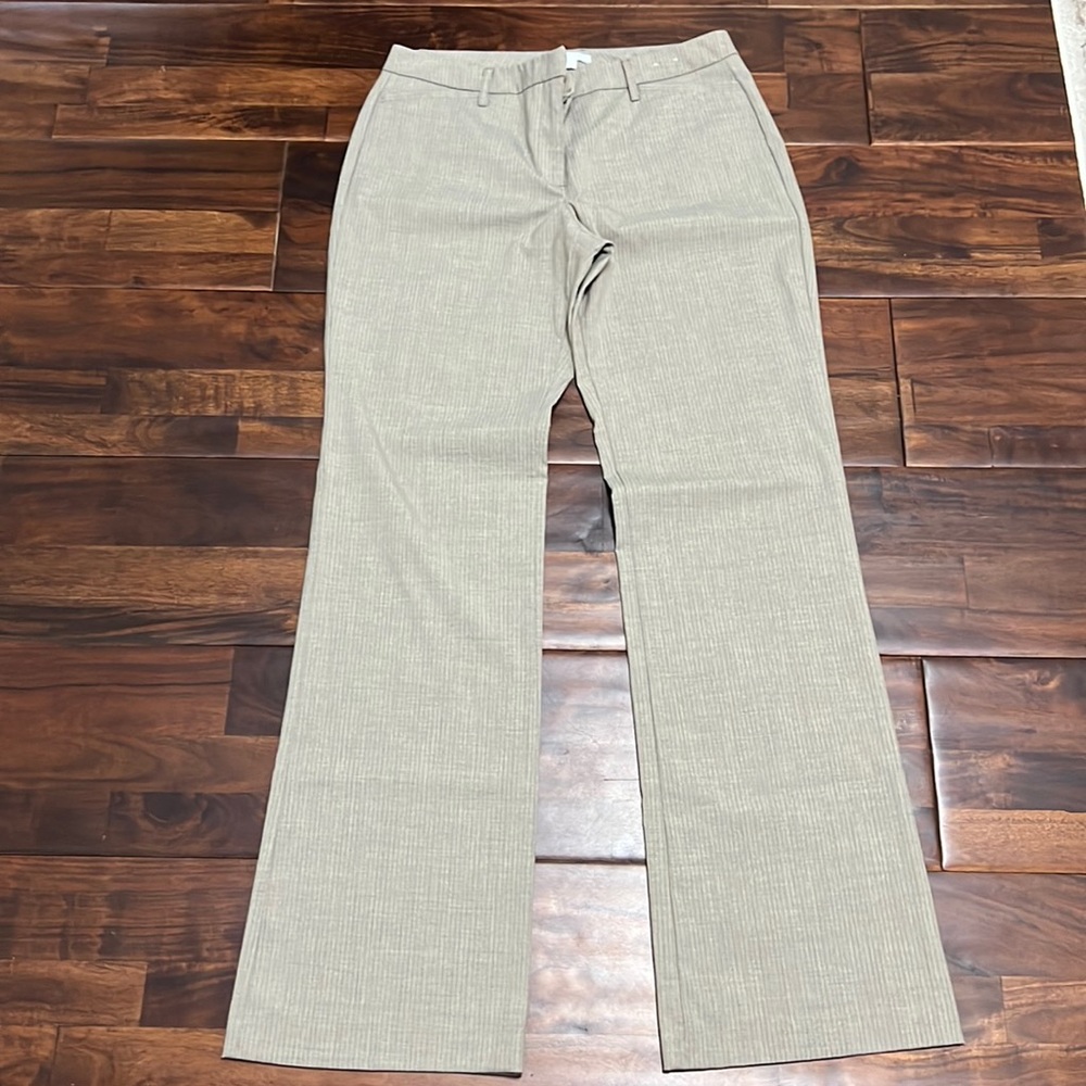 Women’s Sz 8 tall New York & Company tan and brown pin striped pants.